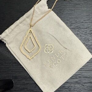 Kendra Scott Gold Pendant Necklace - BRAND NEW WITH TAGS